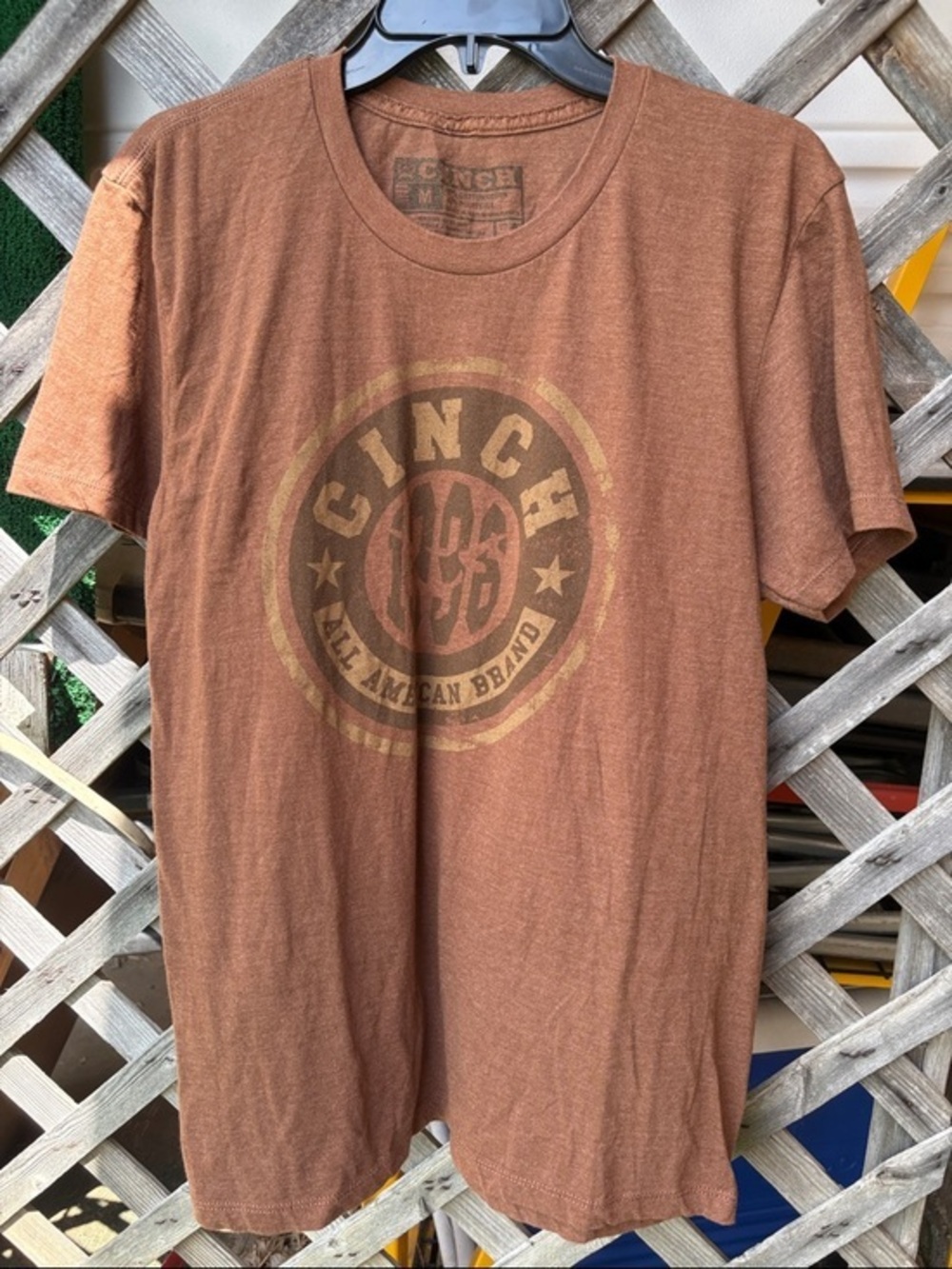 Cinch Brown Short-Sleeve Logo Tee with Faded Graphic